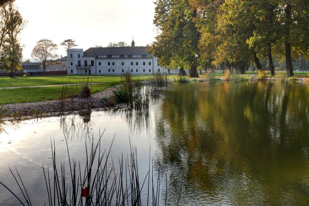 Chateau Appony Kültér fotó